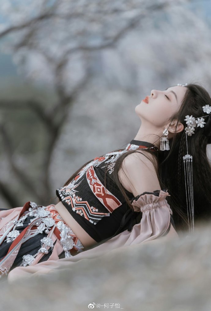 悬疑 · 阳台